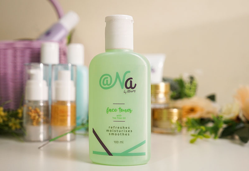 Face toner with Tea Tree Oil